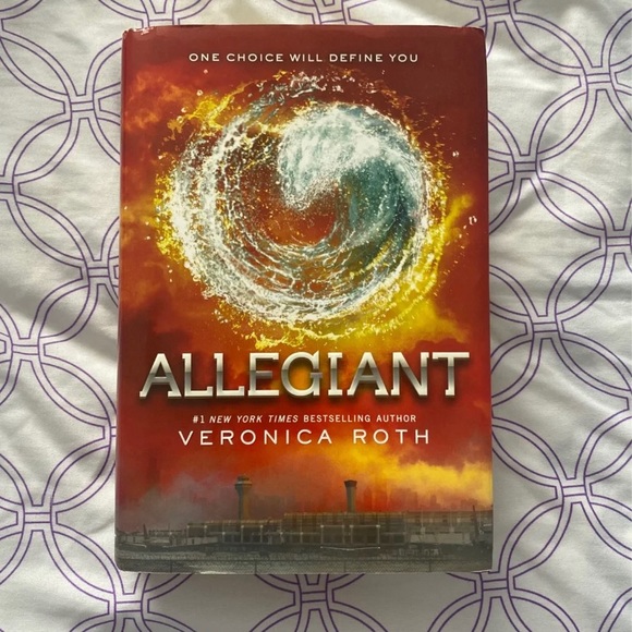 Veronica Roth Book Bundle - Picture 8 of 12